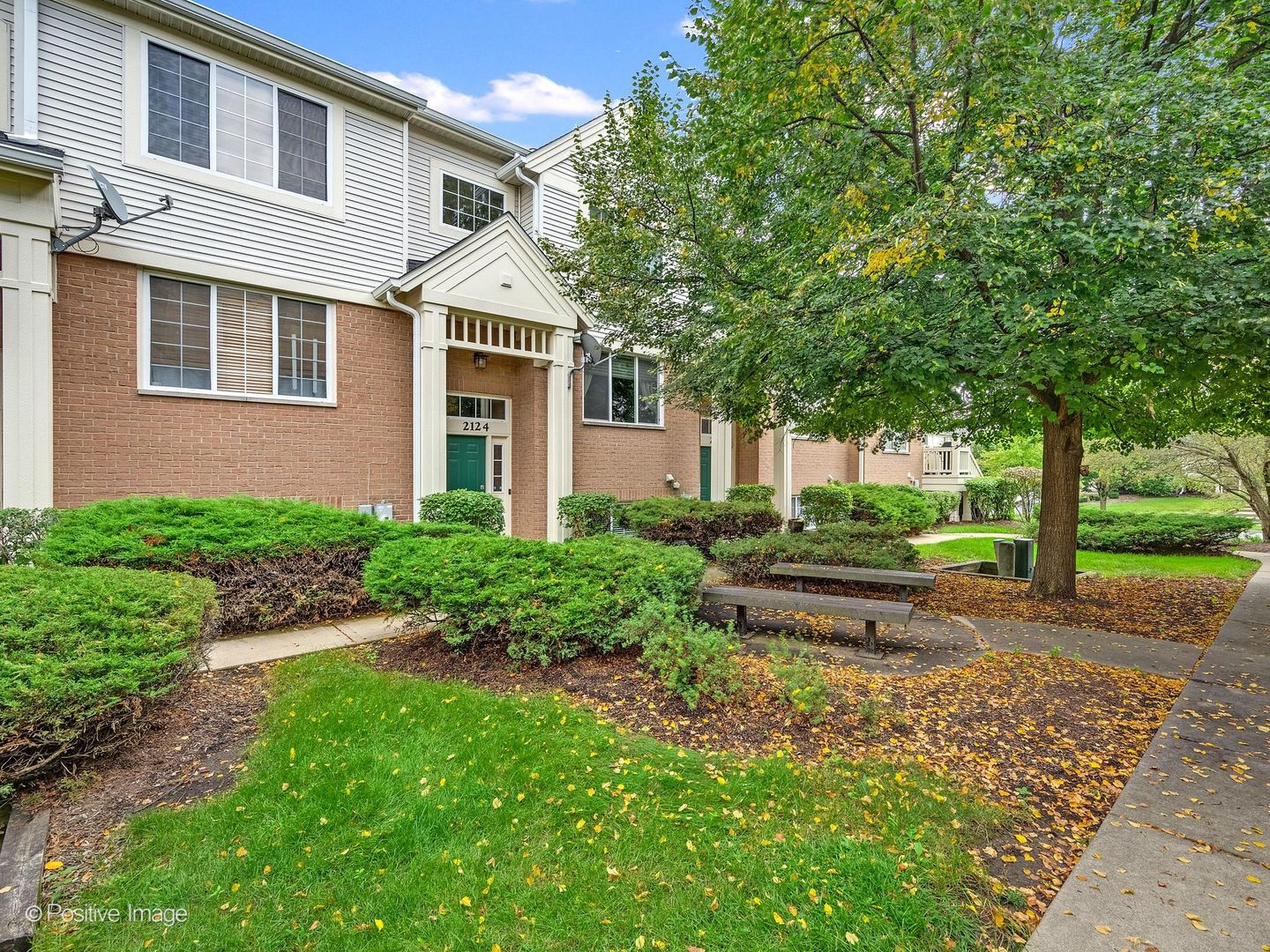 2124 W Concord Lane — photo