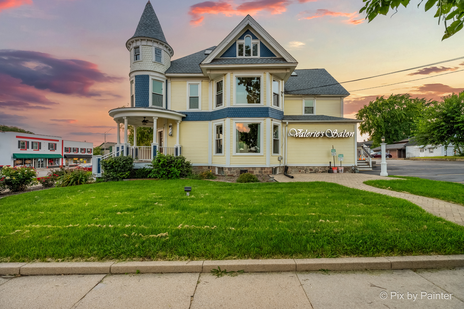 3402 W Elm Street — photo