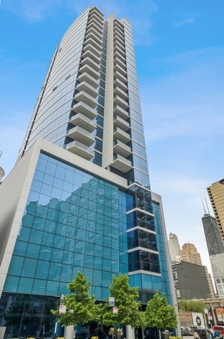 110 W Superior Street 2603 — photo