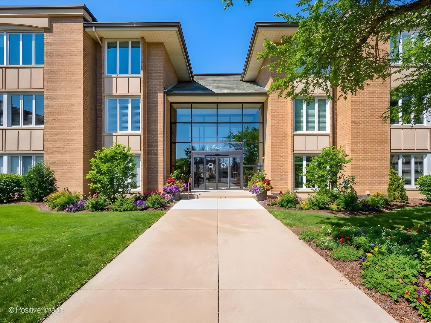 1 Oak Brook Club Drive a310 — photo