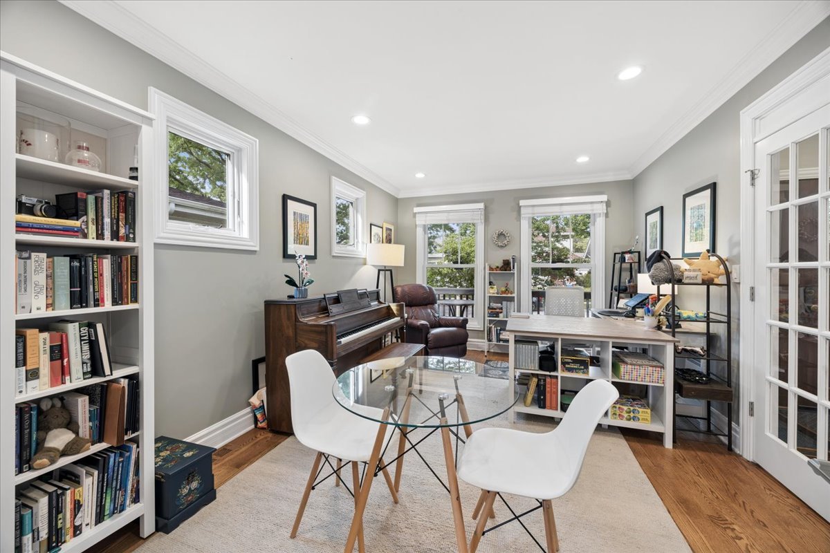 938 Mapleton Avenue, Oak Park, IL 60302 — photo 3