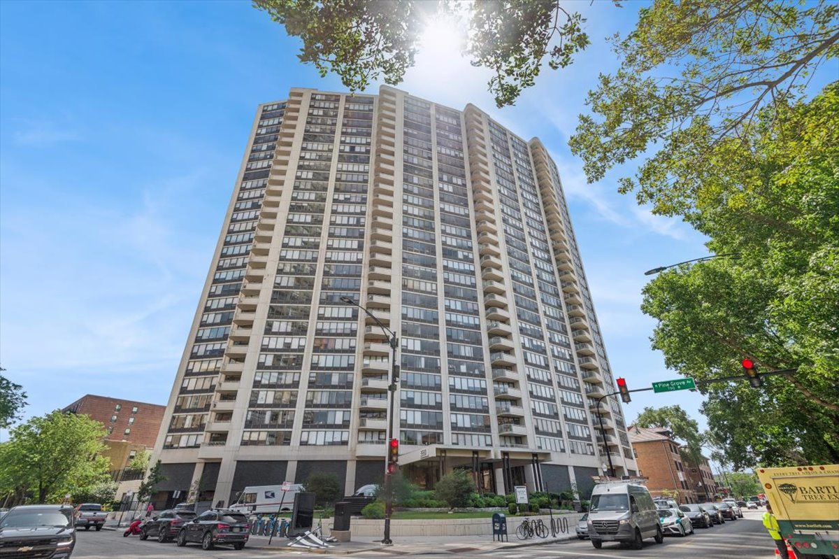 3930 N Pine Grove Avenue Unit 2304 — photo