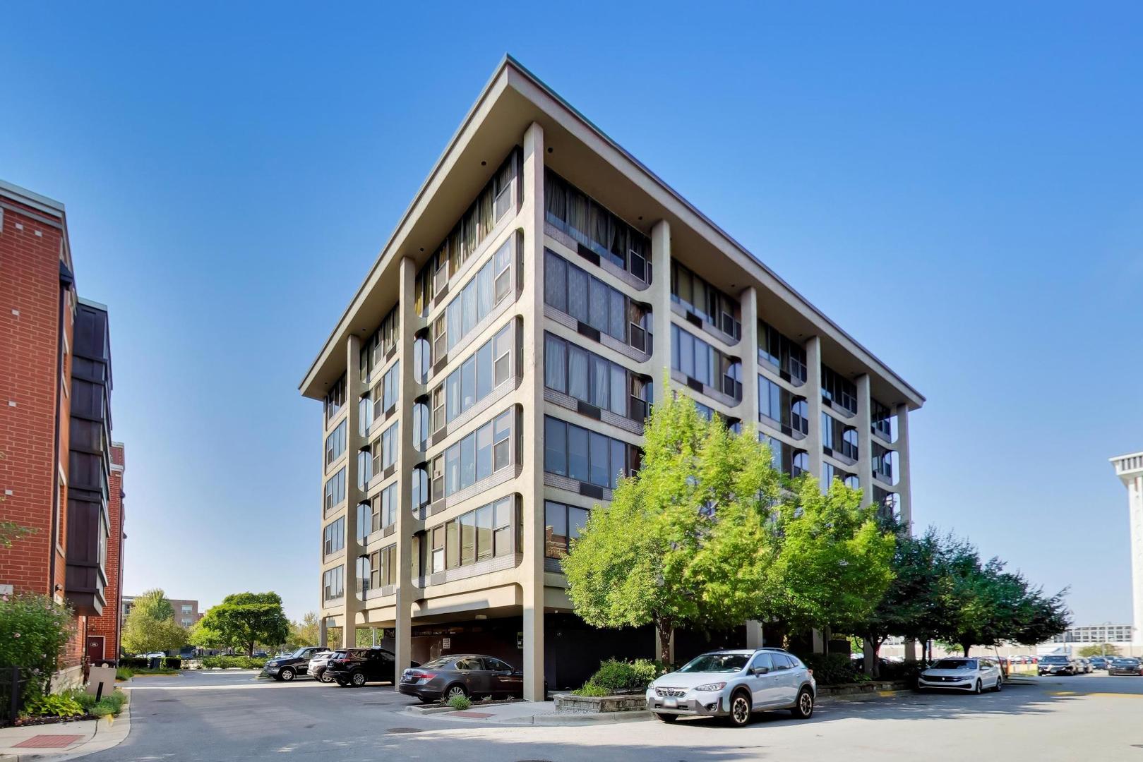 345 E Eastgate Place 302 — photo
