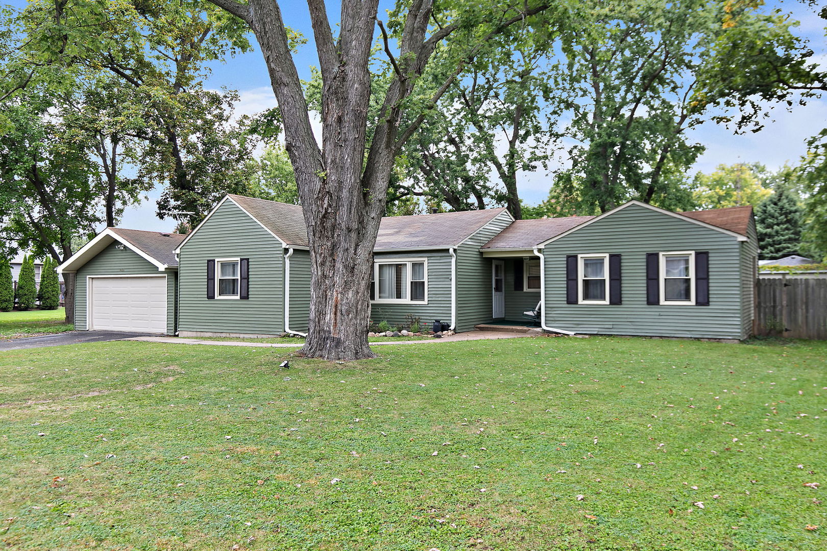 9020 Shady Lane — photo