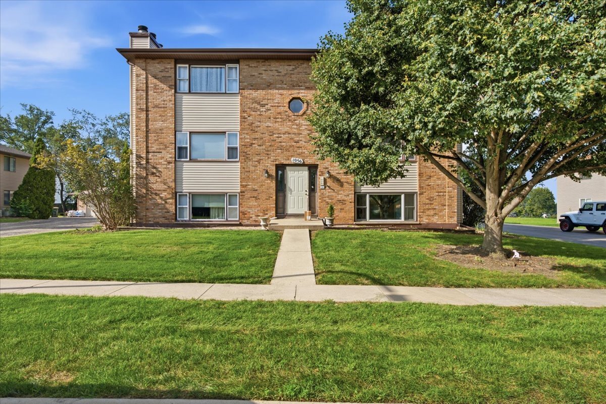 1056 Manchester Court F — photo