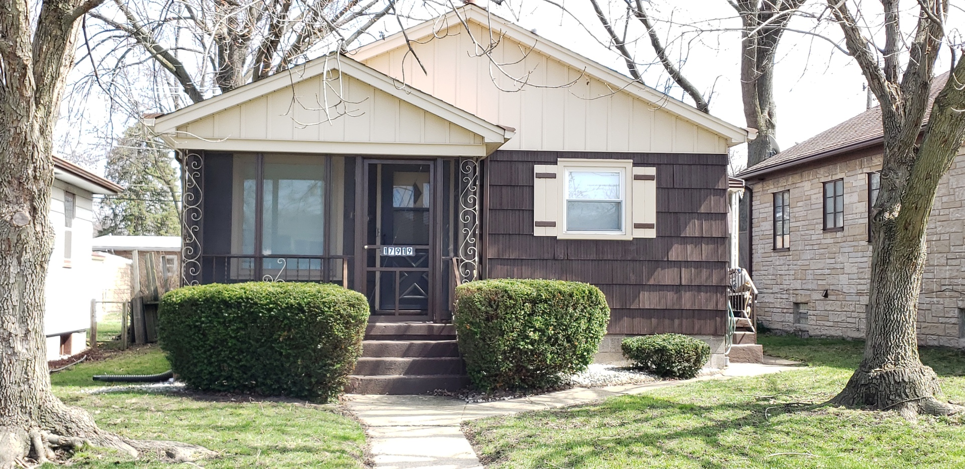 17919 Glen Oak Avenue — photo
