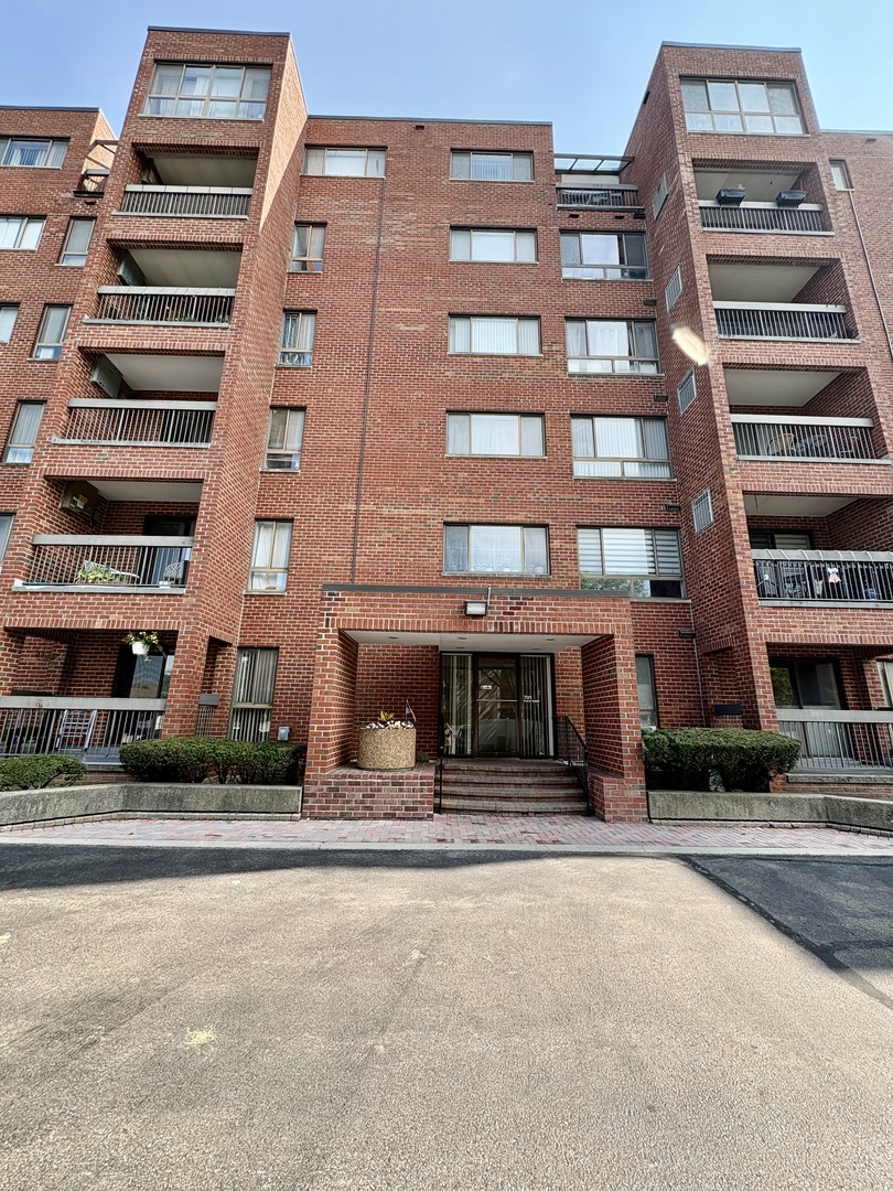 701 Forum Square 409 — photo