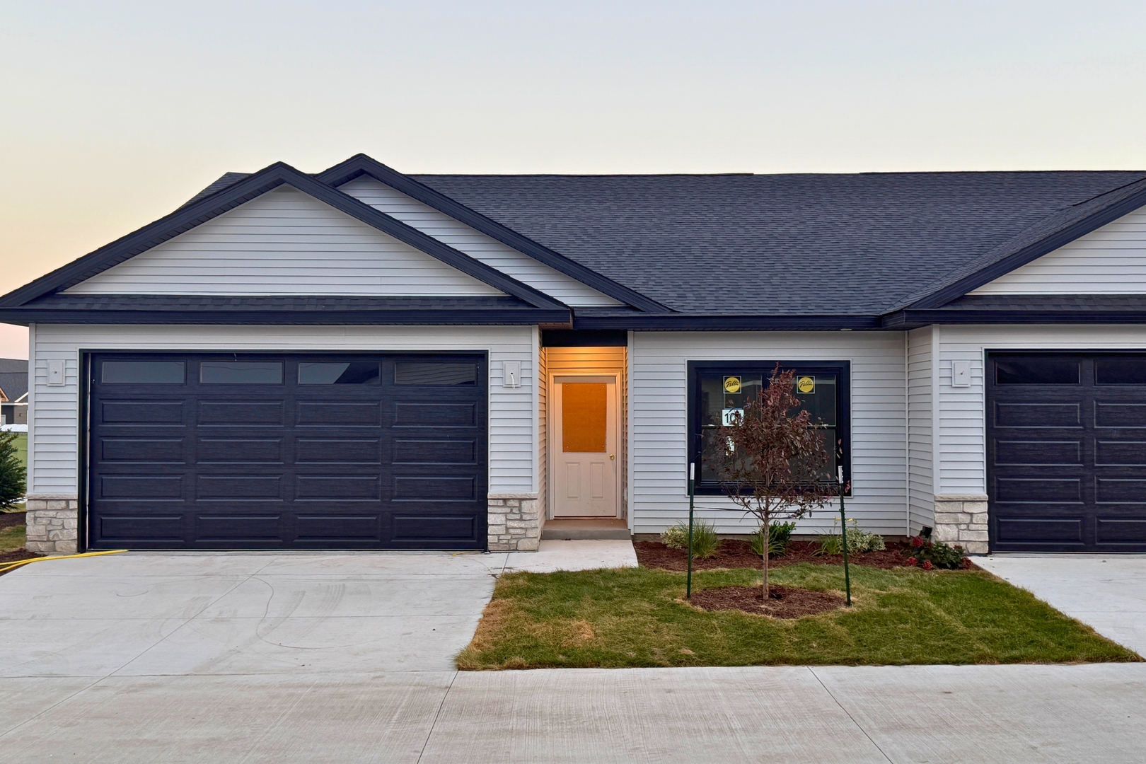 1716 Redbud Circle 101 — photo