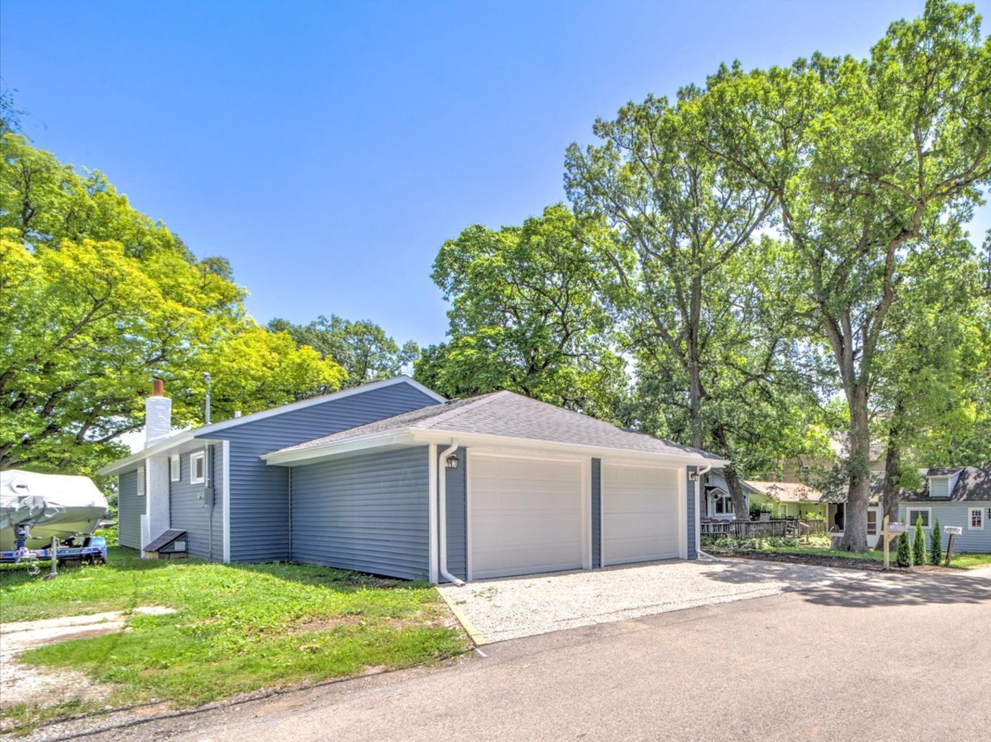 28069 N Lake Drive — photo