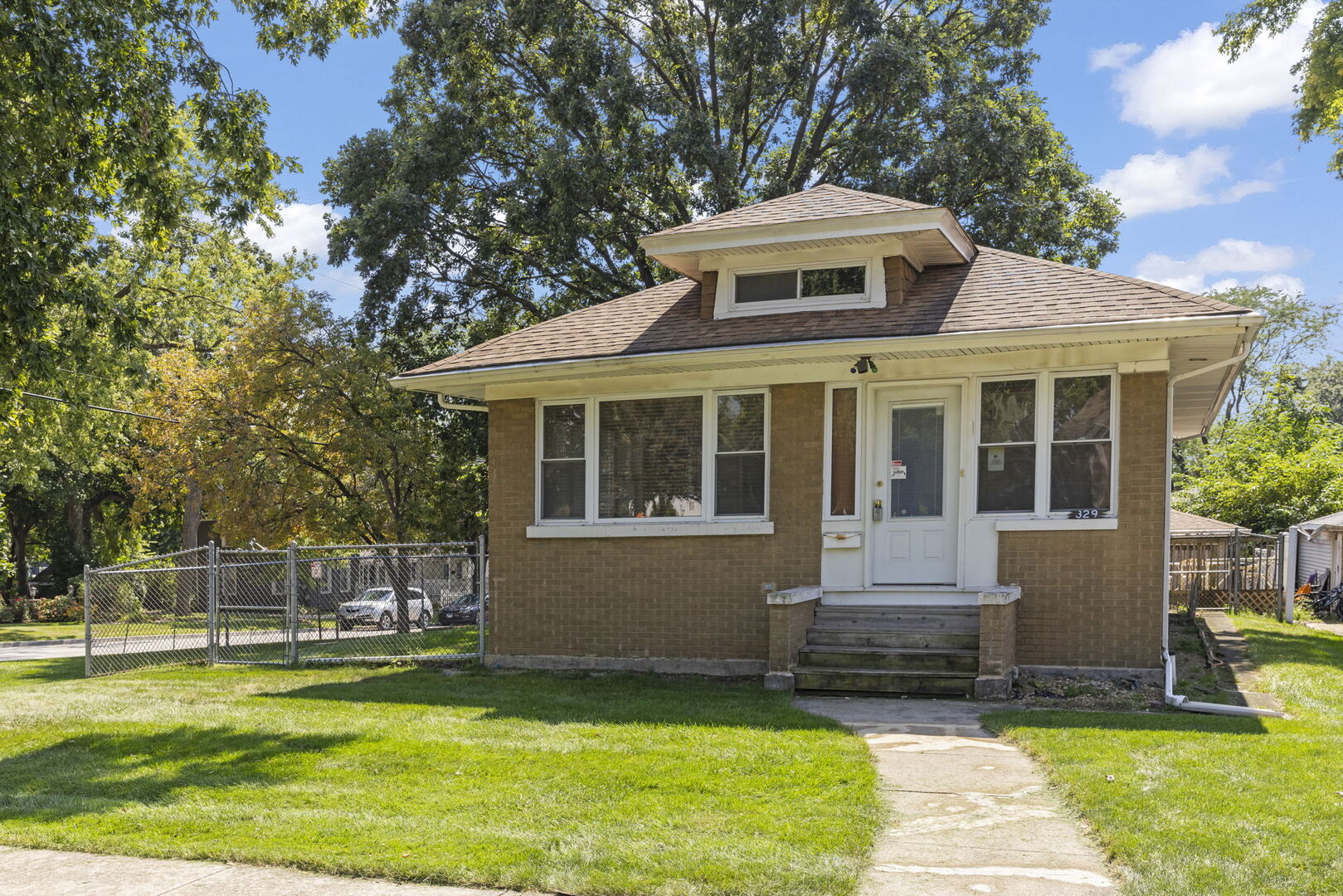 329 E 5th Street, Lockport, IL 60441