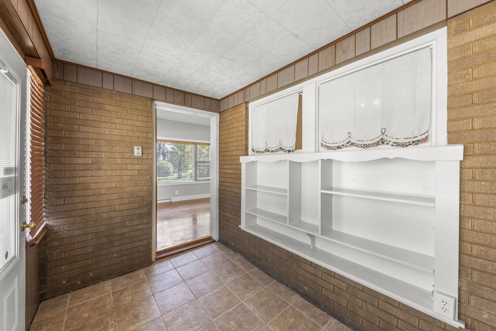 329 E 5th Street, Lockport, IL 60441 — photo 3
