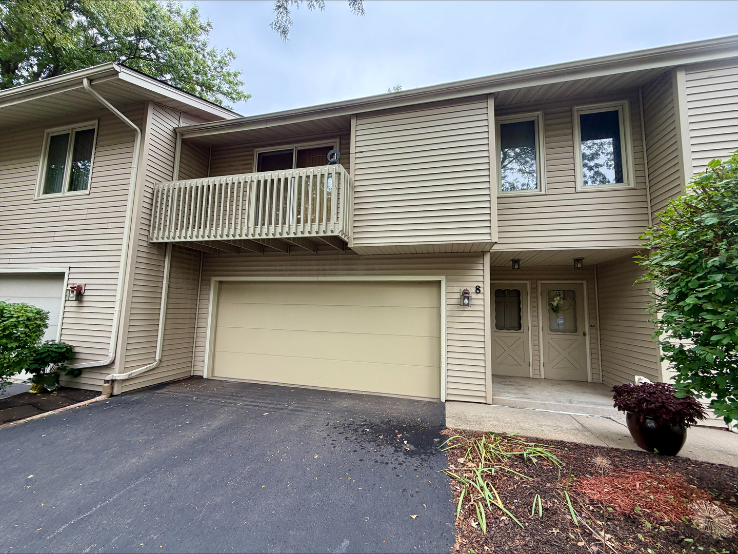 4689 High Point Drive 8 — photo