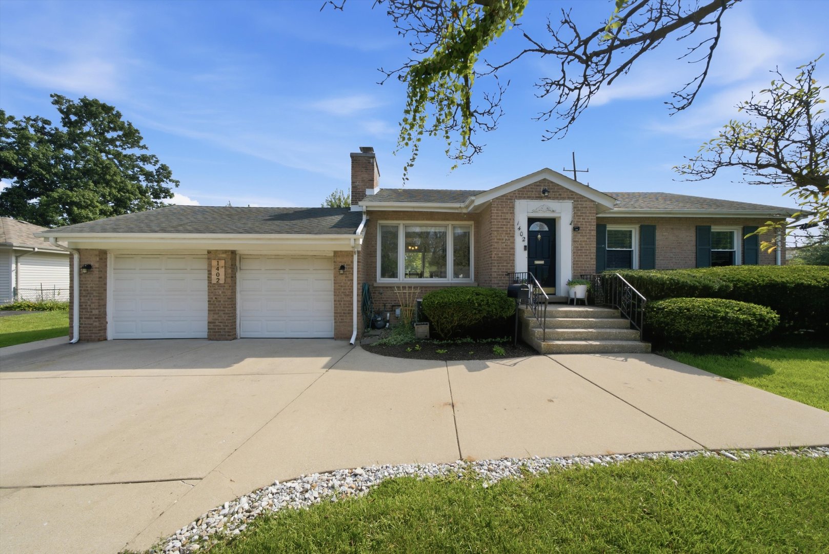 1402 E Evergreen Street, Wheaton, IL 60187