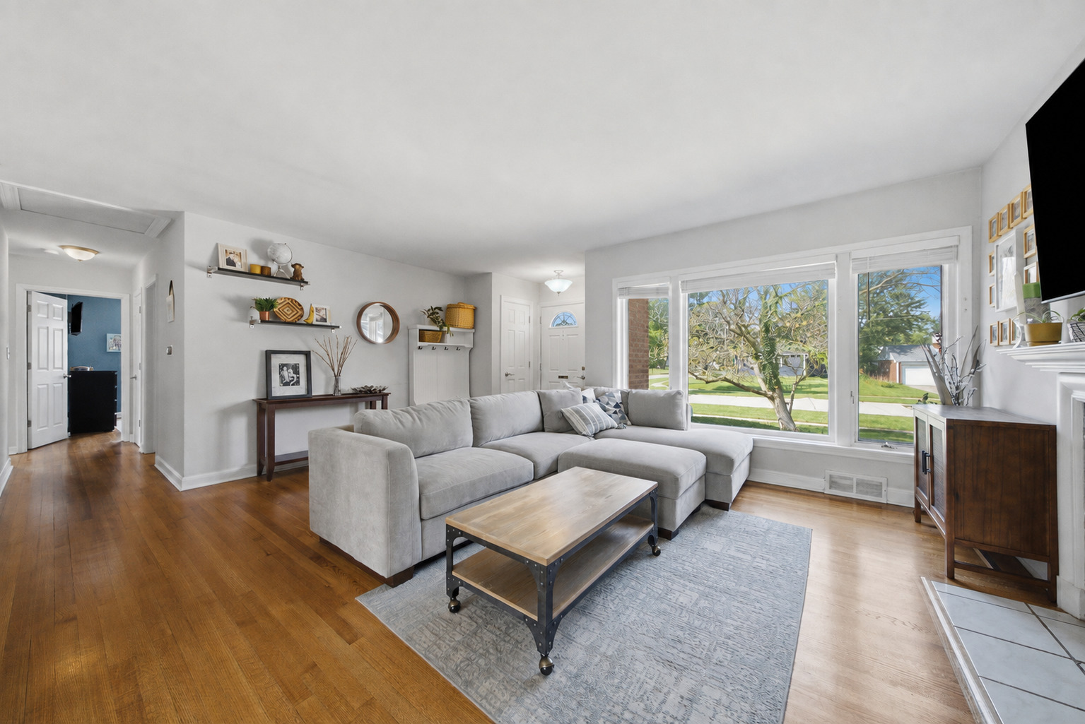 1402 E Evergreen Street, Wheaton, IL 60187 — photo 2