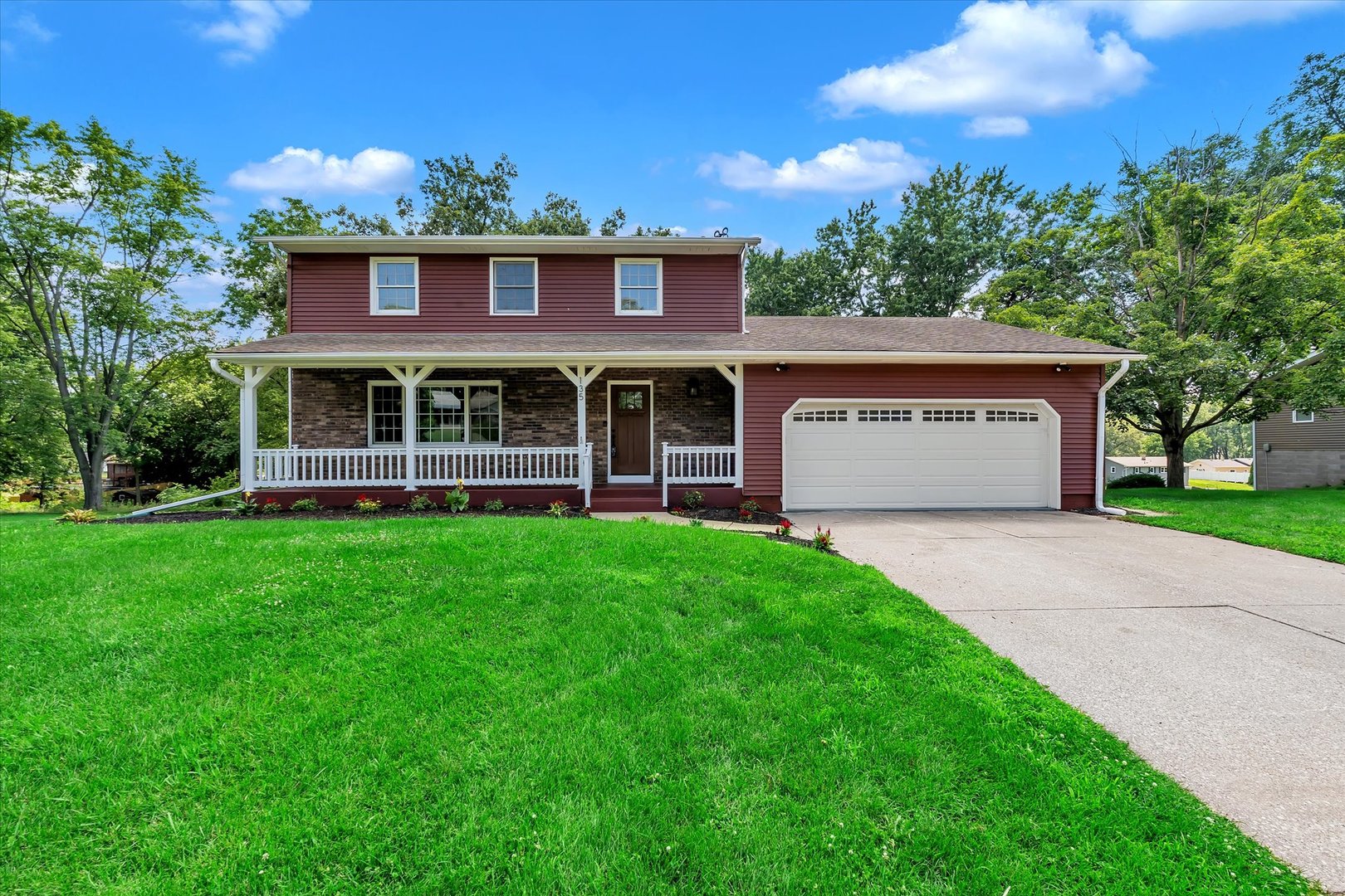 135 Sherwood Drive — photo