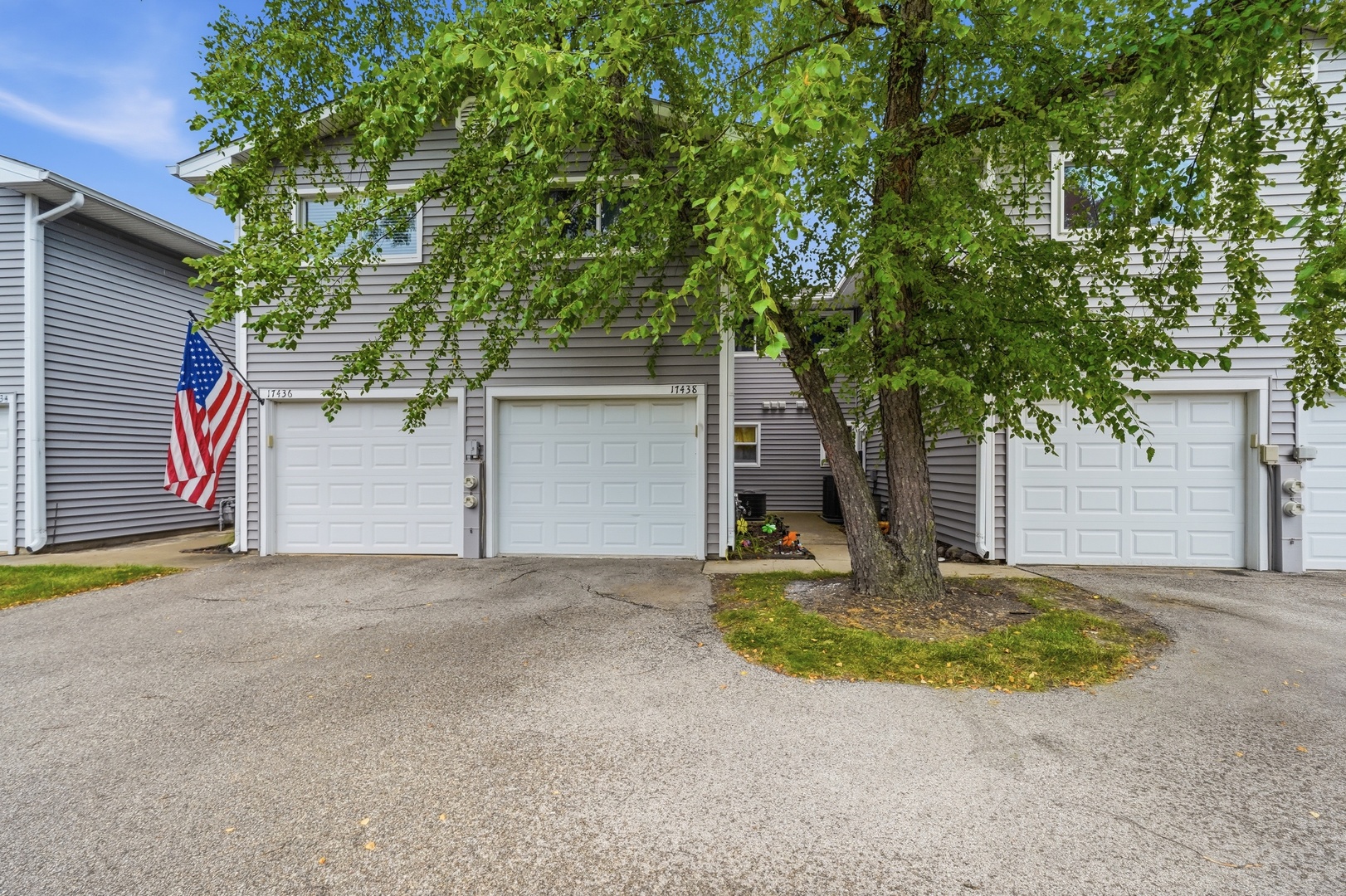 17438 W Chestnut Lane — photo