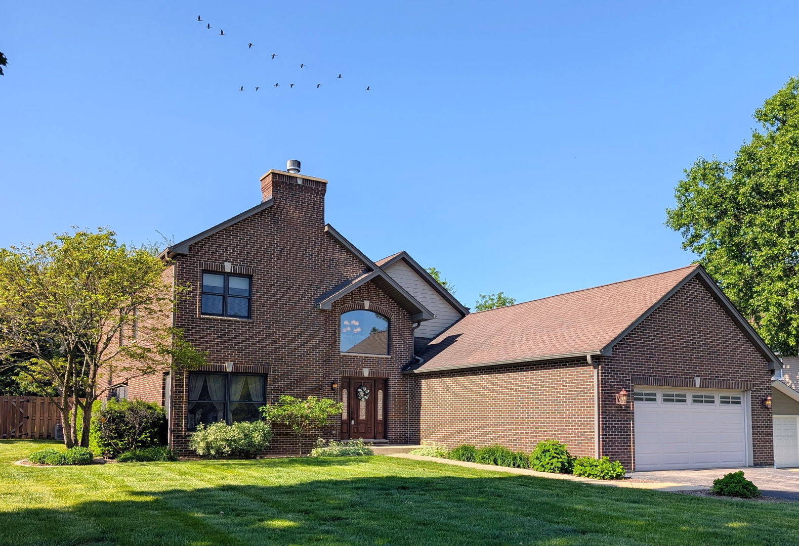 23W531 W Walnut Street — photo