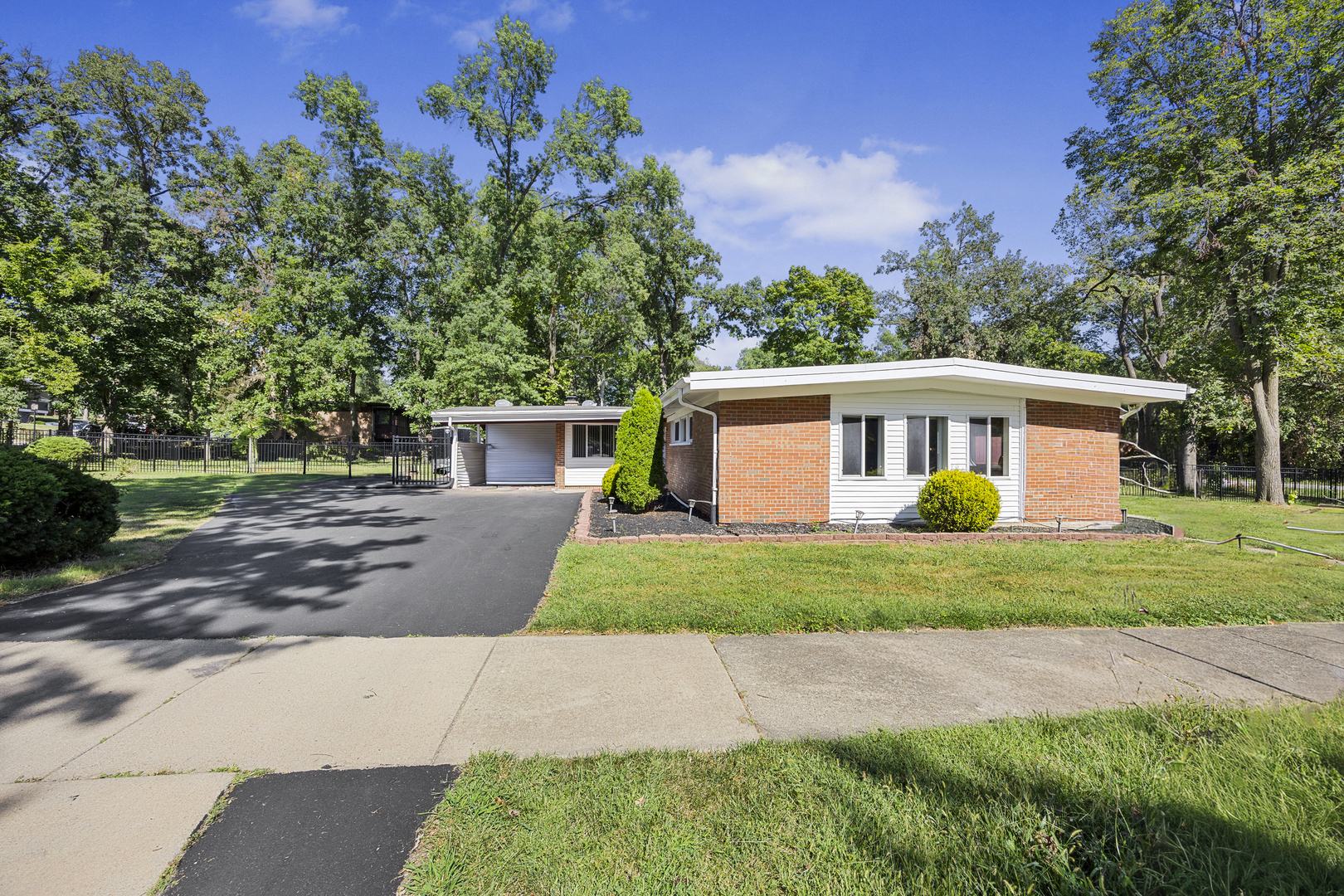 52 Blackhawk Drive — photo