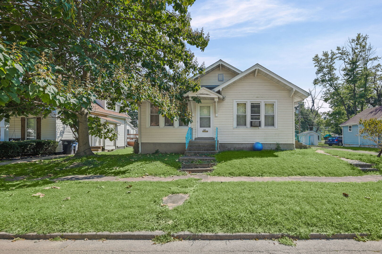125 W Warmouth Street — photo