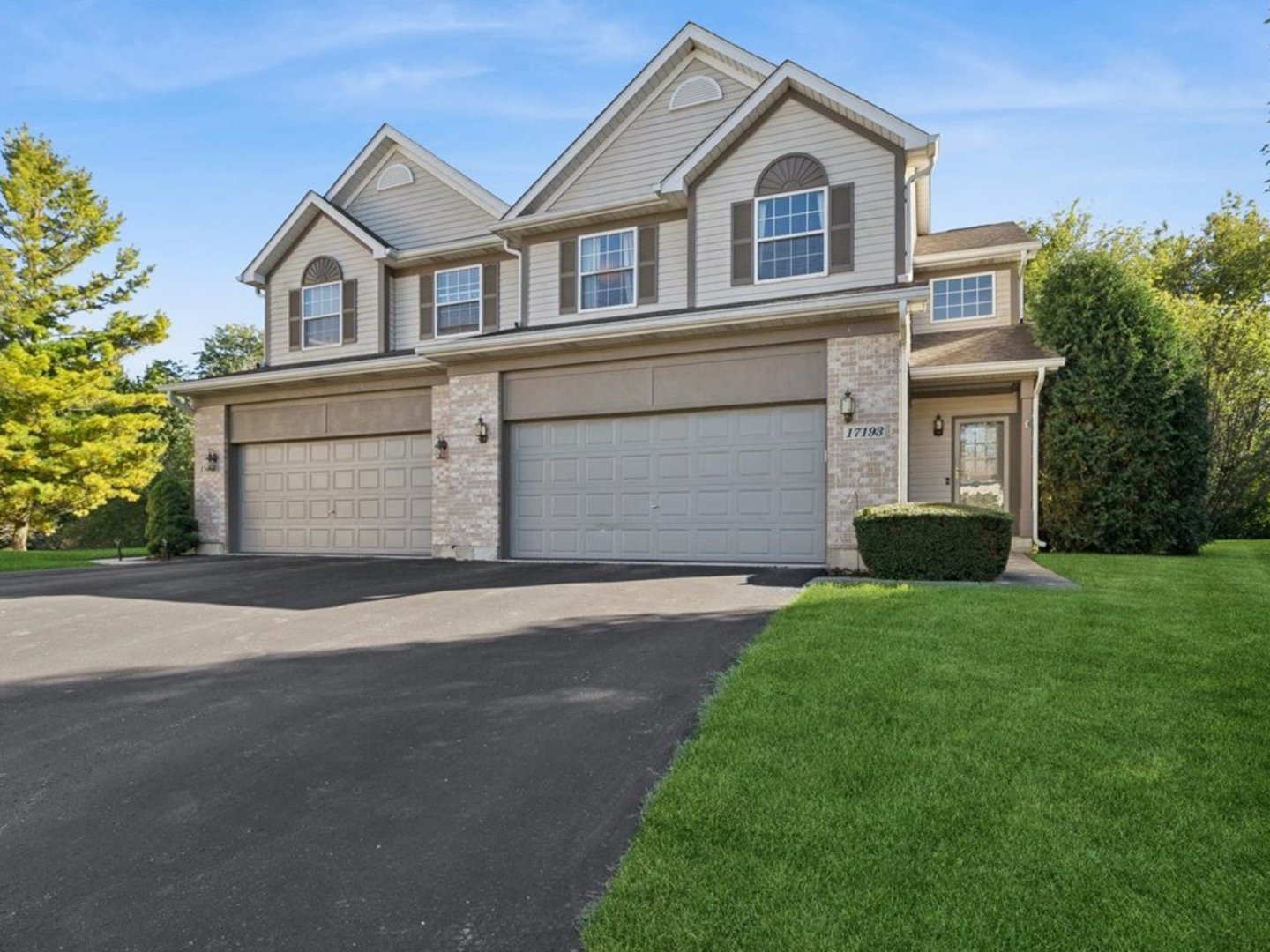 17193 W Cunningham Court — photo