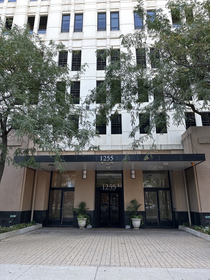 1255 S State Street 803 — photo