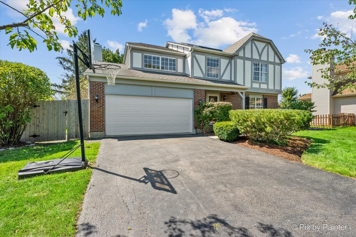 344 Yorkshire Drive — photo
