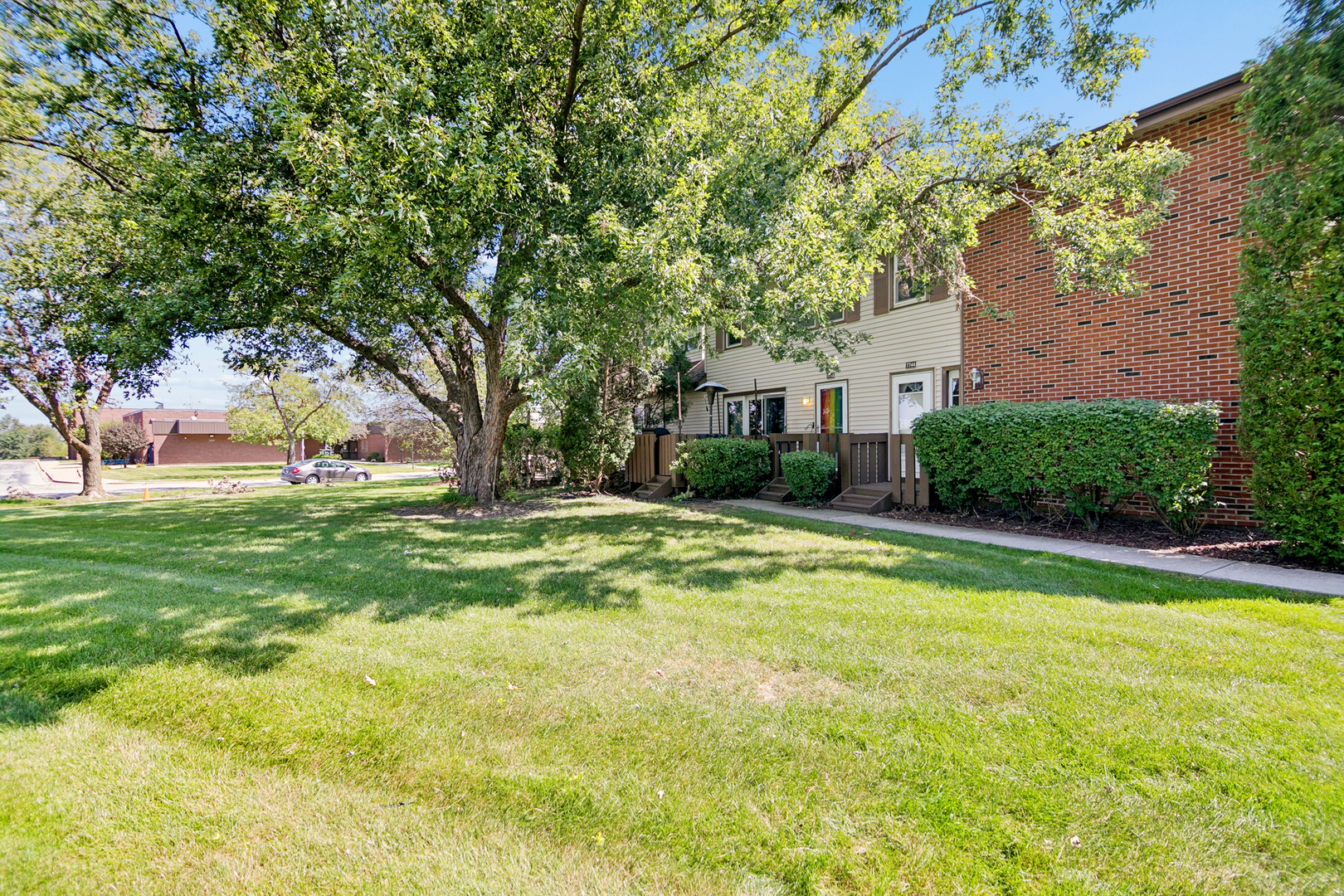7744 W Jefferson Court Unit 16 — photo