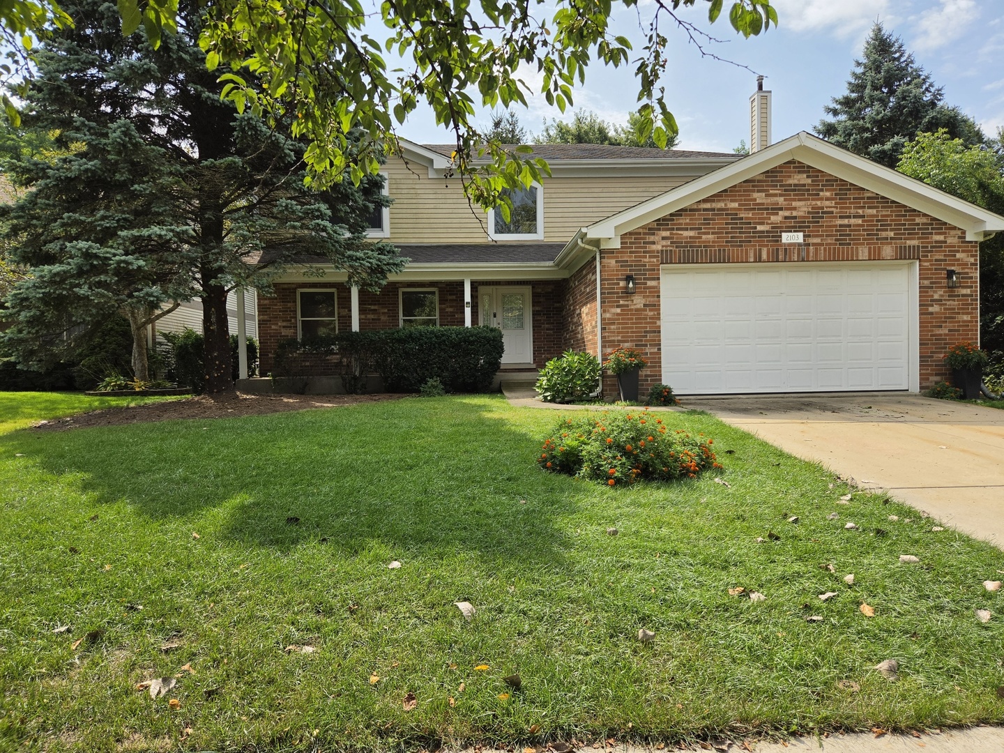 2103 E Seminole Lane — photo
