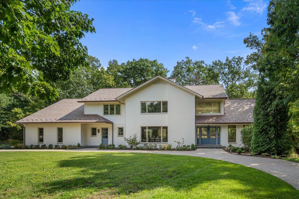 1221 Loch Lane — photo
