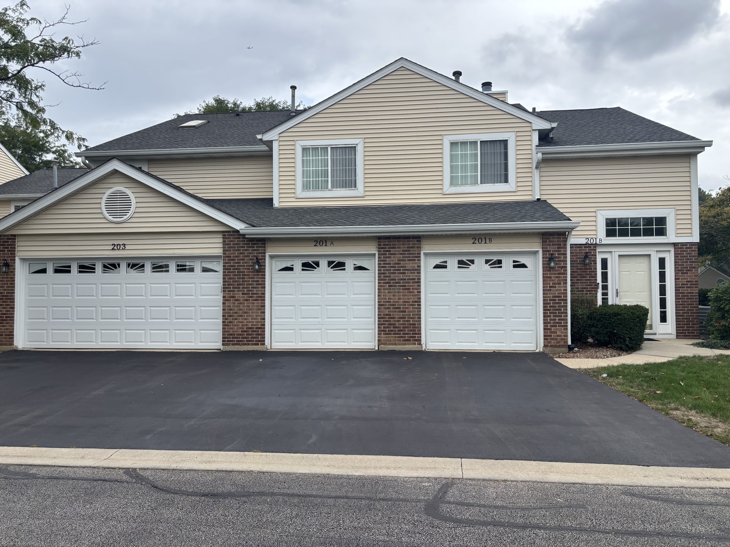 201 Brittany Drive a — photo