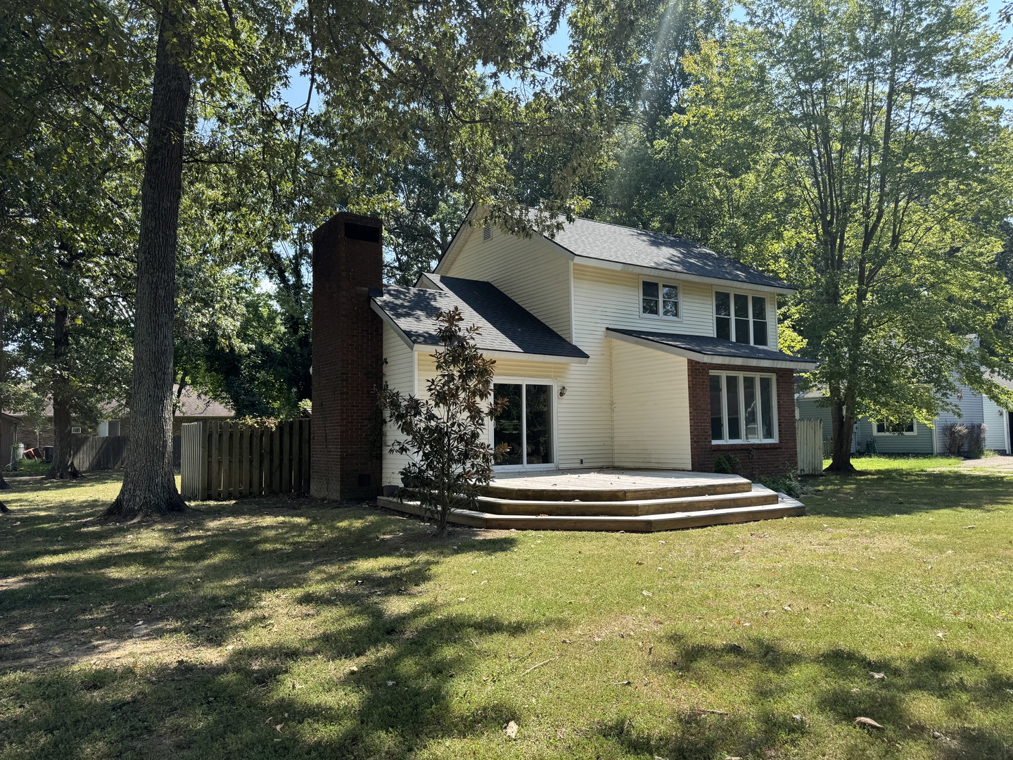 2 Hickory Lane — photo