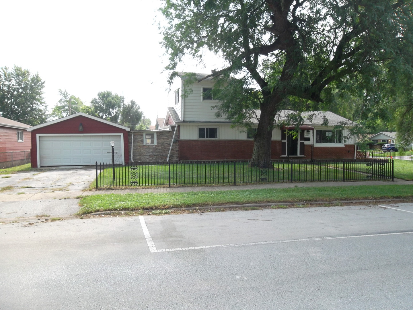 14045 S Claire Boulevard — photo