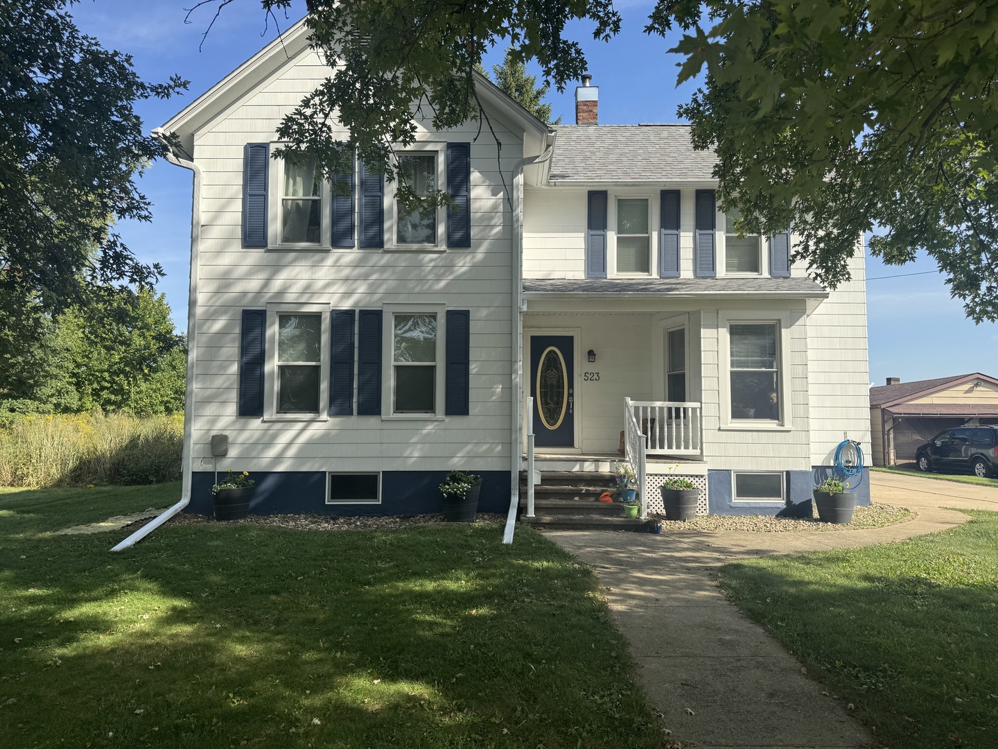 523 E Wells Street — photo
