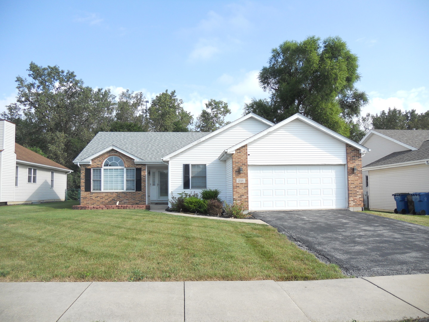 251 Hillcrest Lane — photo