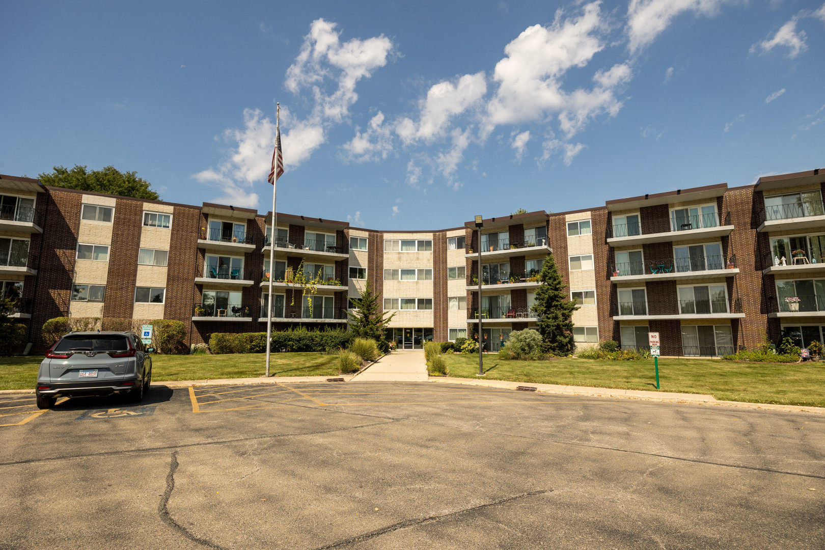 5540 Walnut Avenue 7a — photo