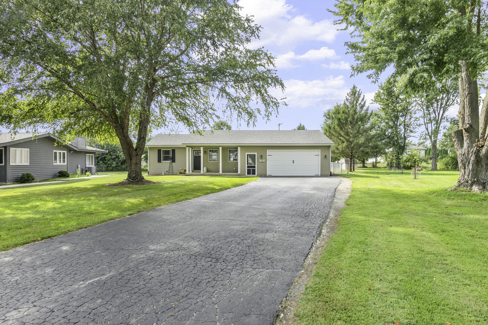 150 Holiday Drive — photo