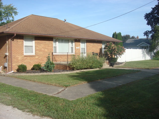 1004 Holcomb Street — photo