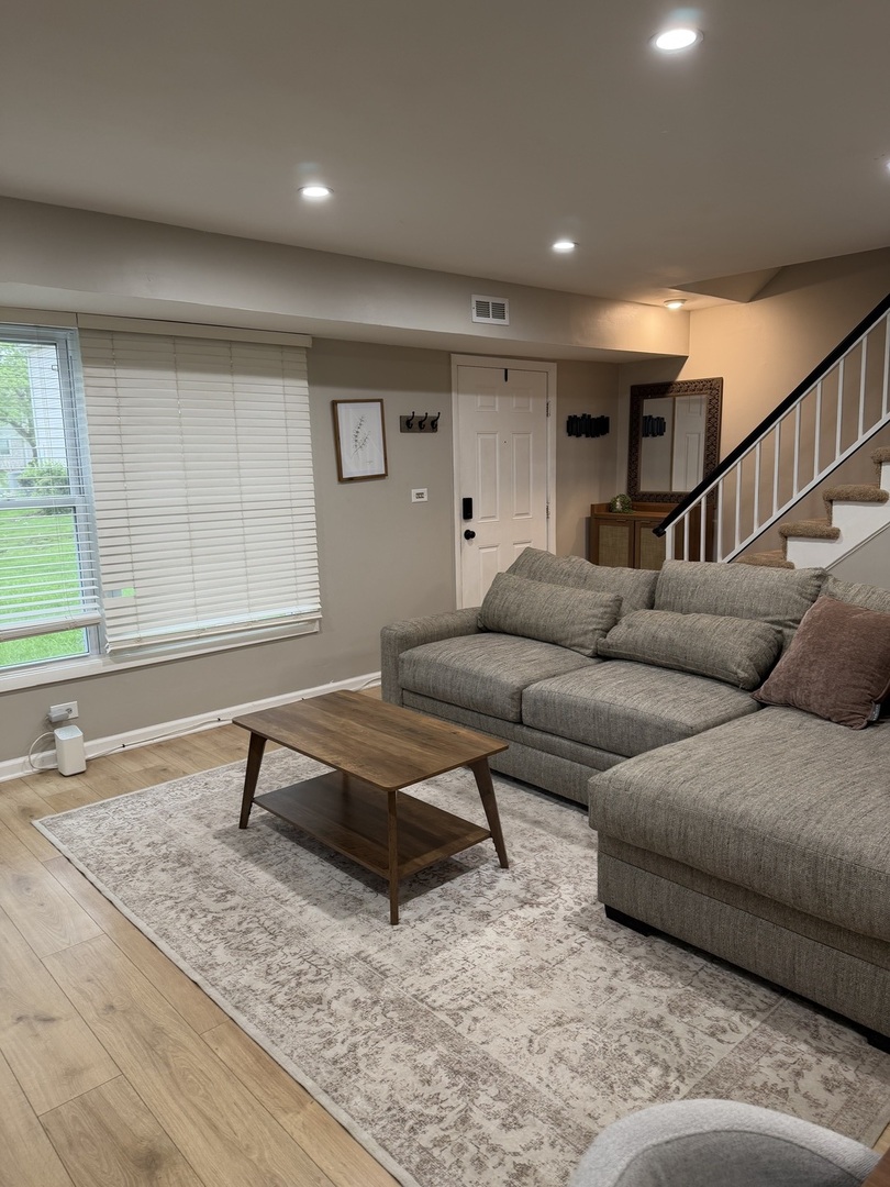 1186 E Azalea Lane 20C — photo