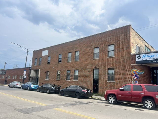 Home in Chicago, IL 60639 — photo 3