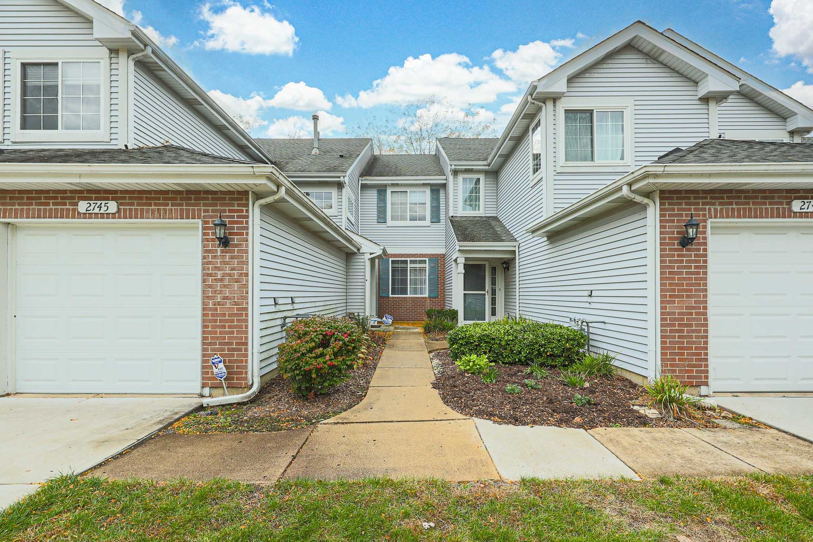 2745 Odlum Drive — photo