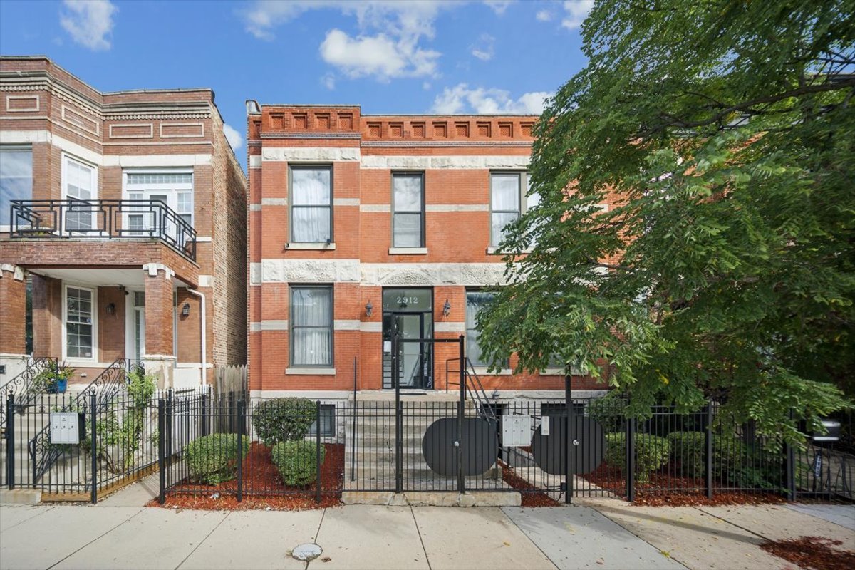 2912 W Warren Boulevard Unit 1 — photo