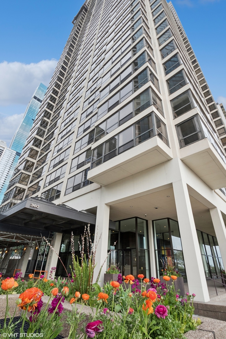 360 E Randolph Street Unit 405 — photo