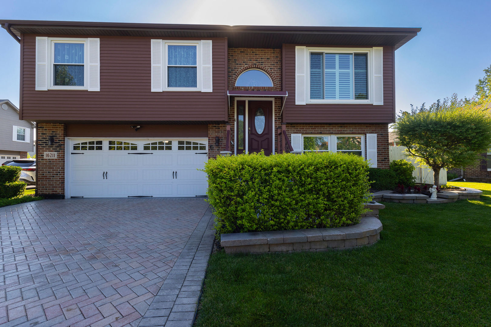 16211 Hunter Court — photo