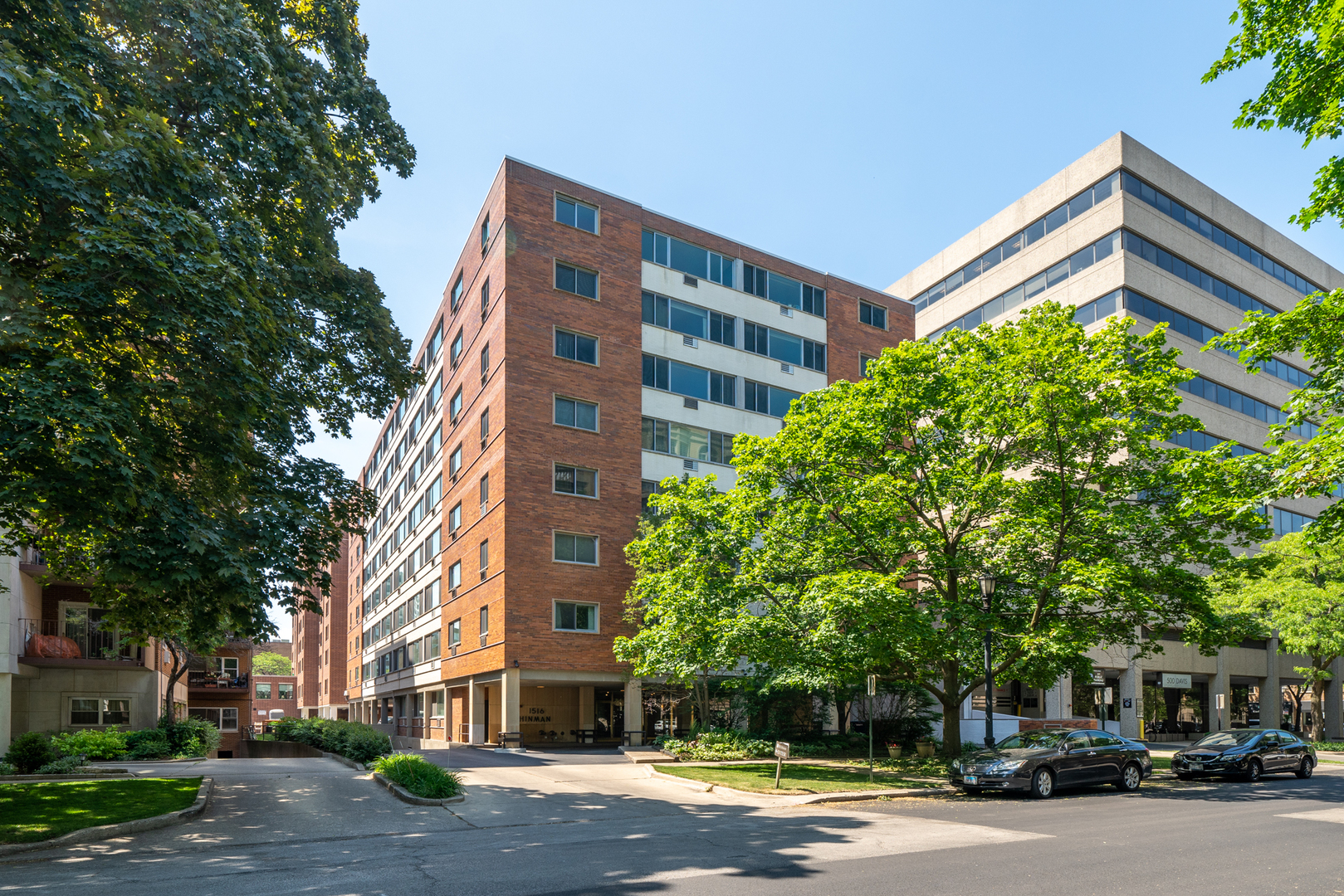 1516 Hinman Avenue 810 — photo
