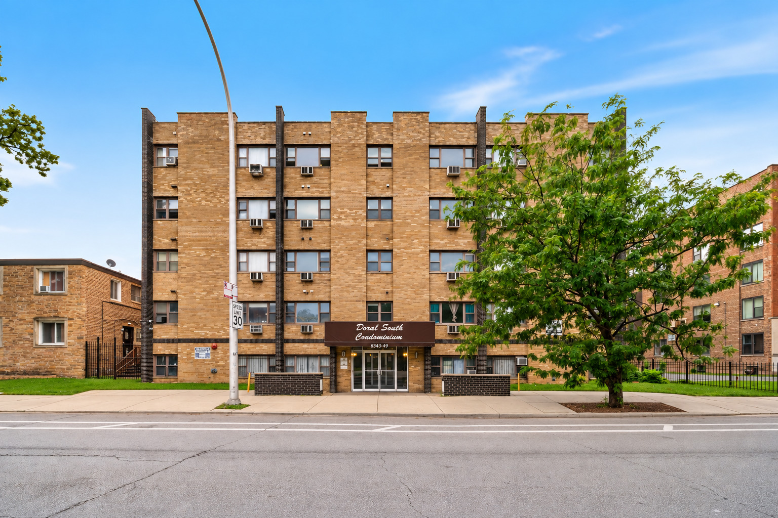 7854 S South Shore Drive 502 — photo