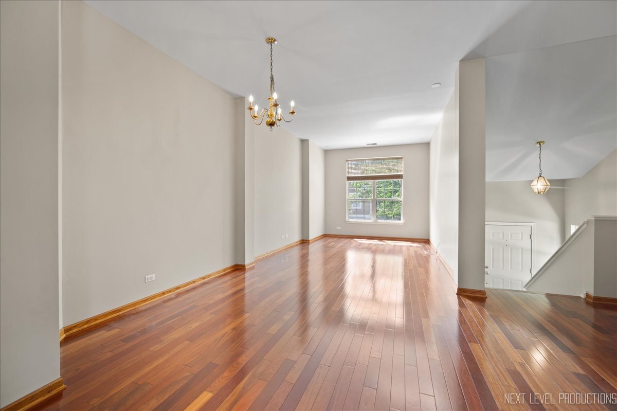 2402 Wilton Lane 2402 — photo