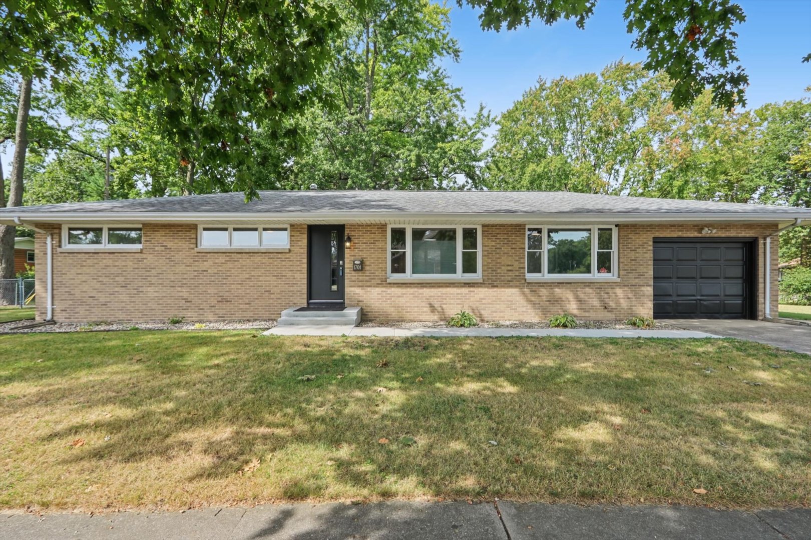 1701 S Anderson Street — photo