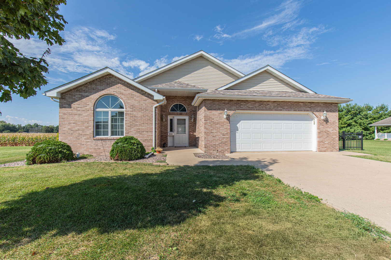 713 Independence Drive — photo