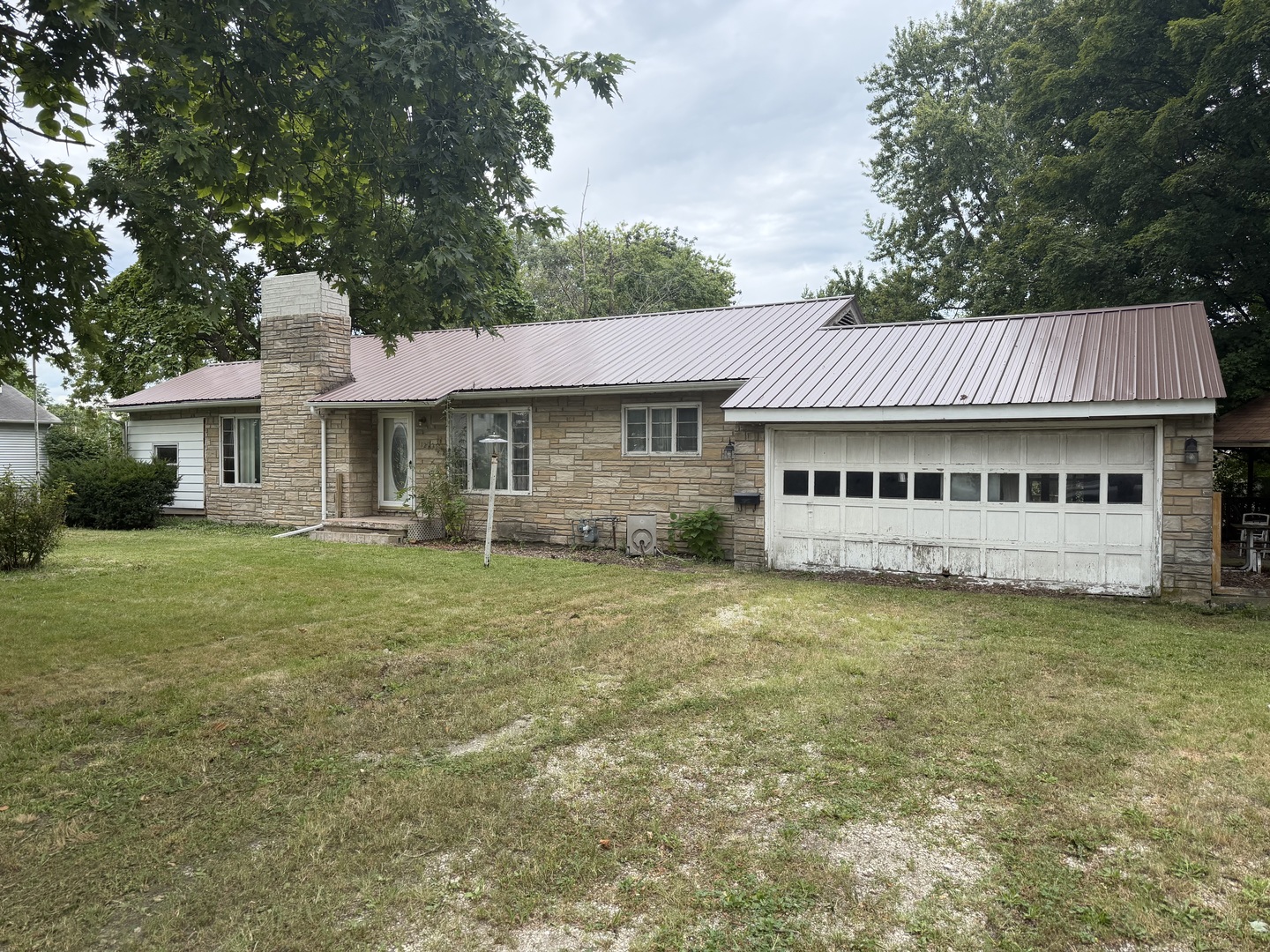 112 N Maple Street — photo