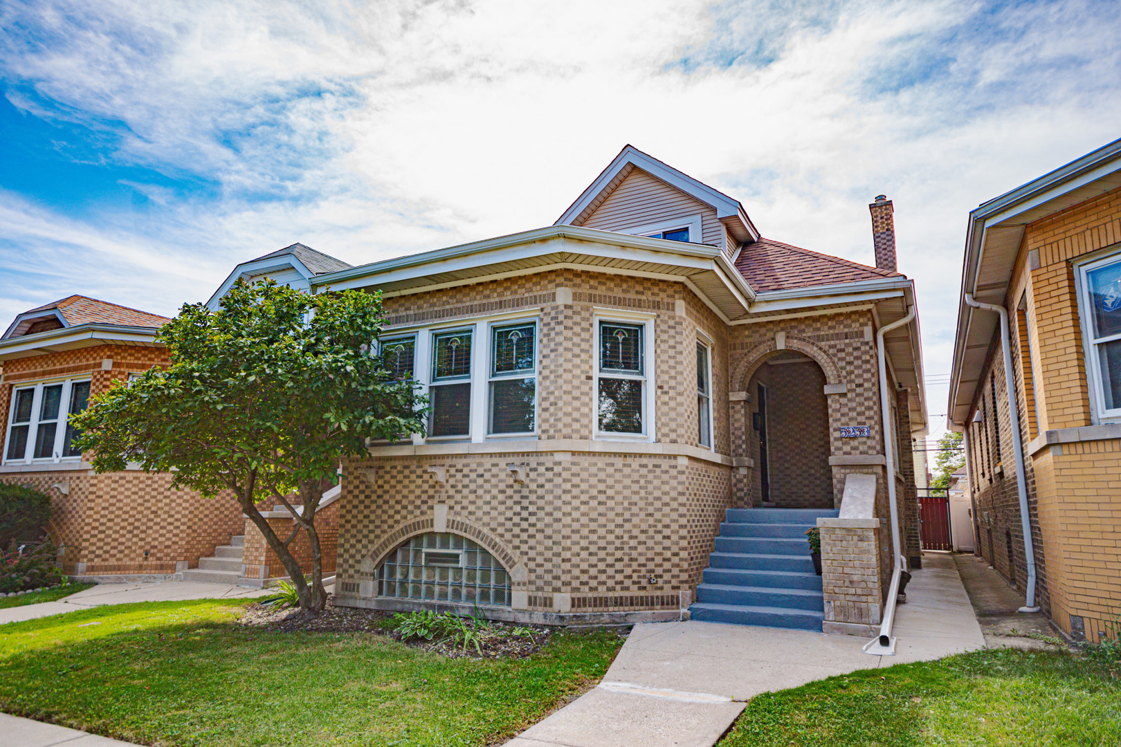 5253 W Wrightwood Avenue — photo